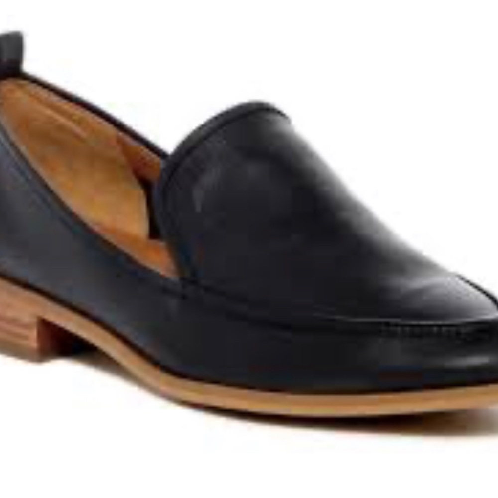 Susina Black Leather Loafer